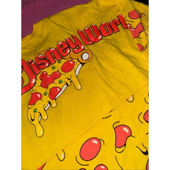 Authentic Walt Disney World Spirit long sleeve pizza top size medium - Picture 7 of 8